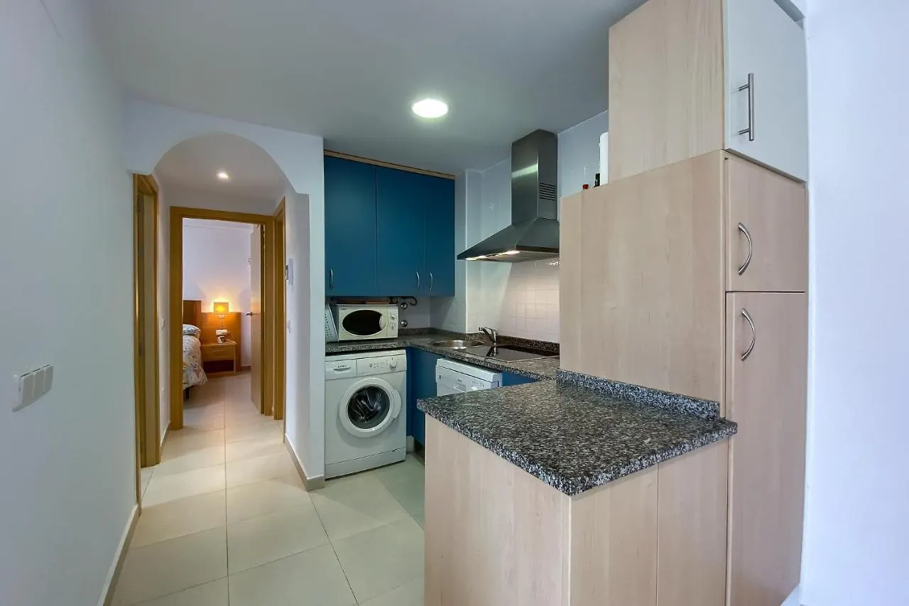 Laguna Beach 2-Bedroom Apartment With Sun Terrace, Sea Views, Wifi Vera