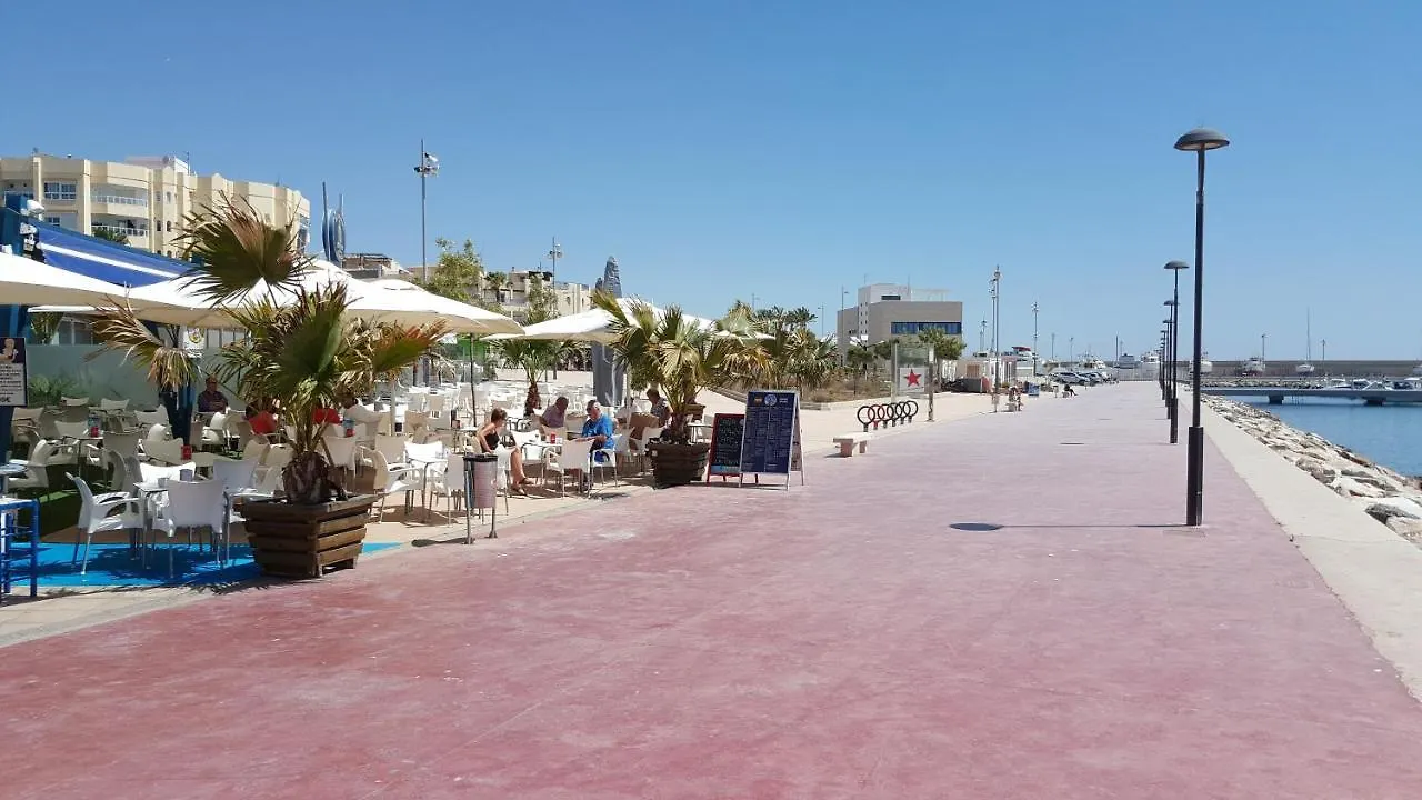 Laguna Beach 2-Bedroom Apartment With Sun Terrace, Sea Views, Wifi Vera 0*,